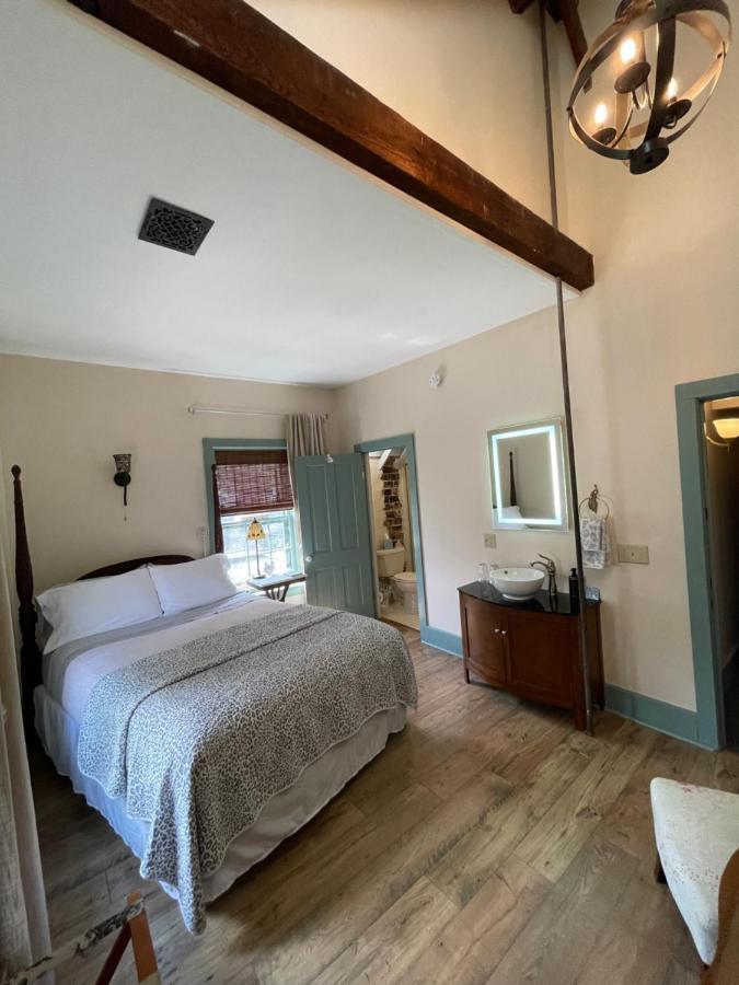 Carriage House Bed & Breakfast Winona Εξωτερικό φωτογραφία