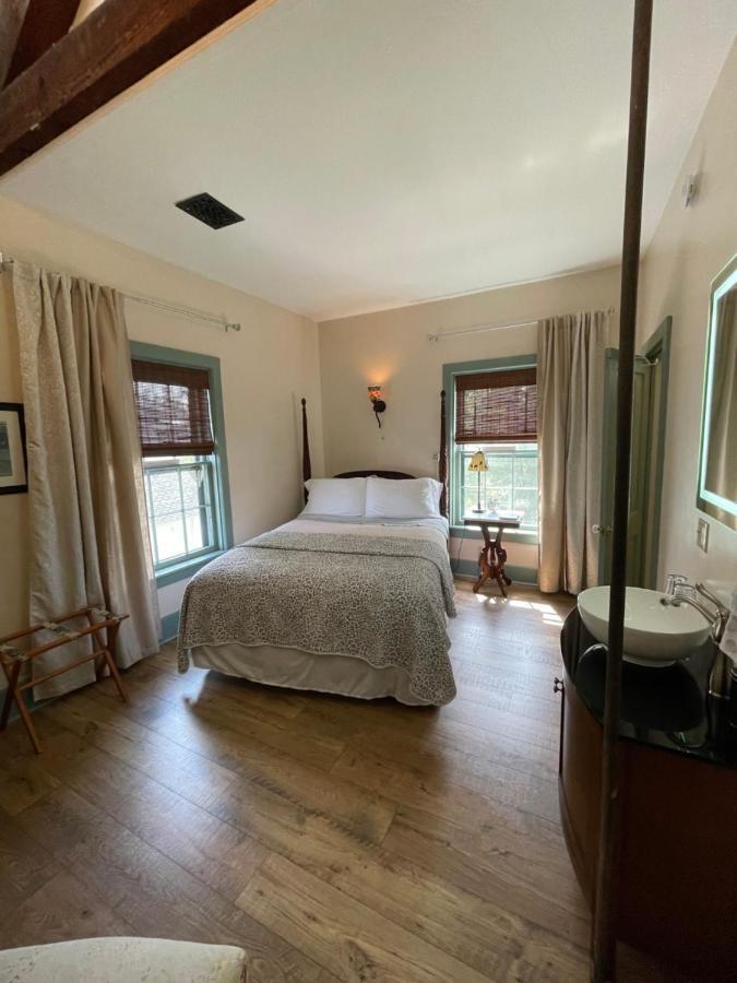 Carriage House Bed & Breakfast Winona Εξωτερικό φωτογραφία