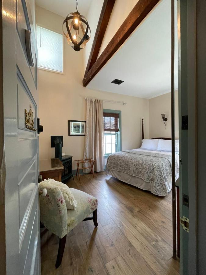 Carriage House Bed & Breakfast Winona Εξωτερικό φωτογραφία