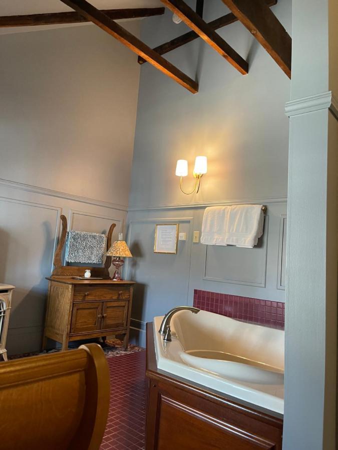 Carriage House Bed & Breakfast Winona Εξωτερικό φωτογραφία