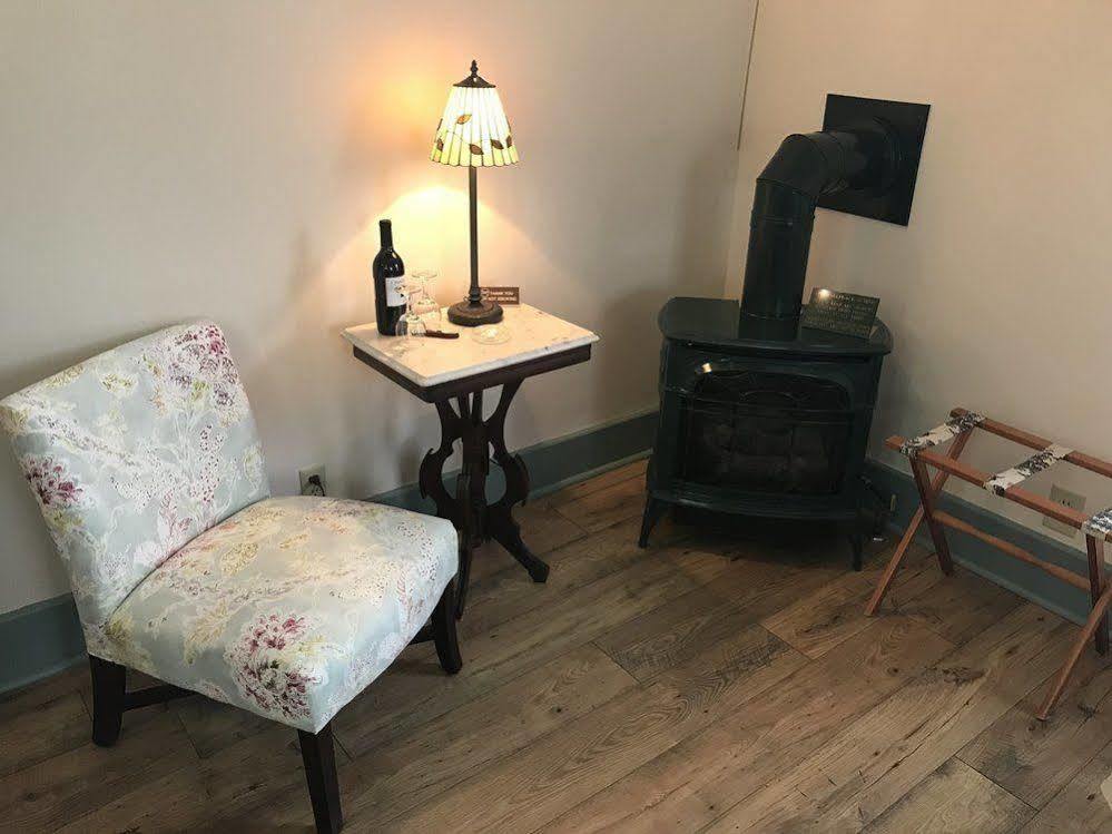 Carriage House Bed & Breakfast Winona Εξωτερικό φωτογραφία