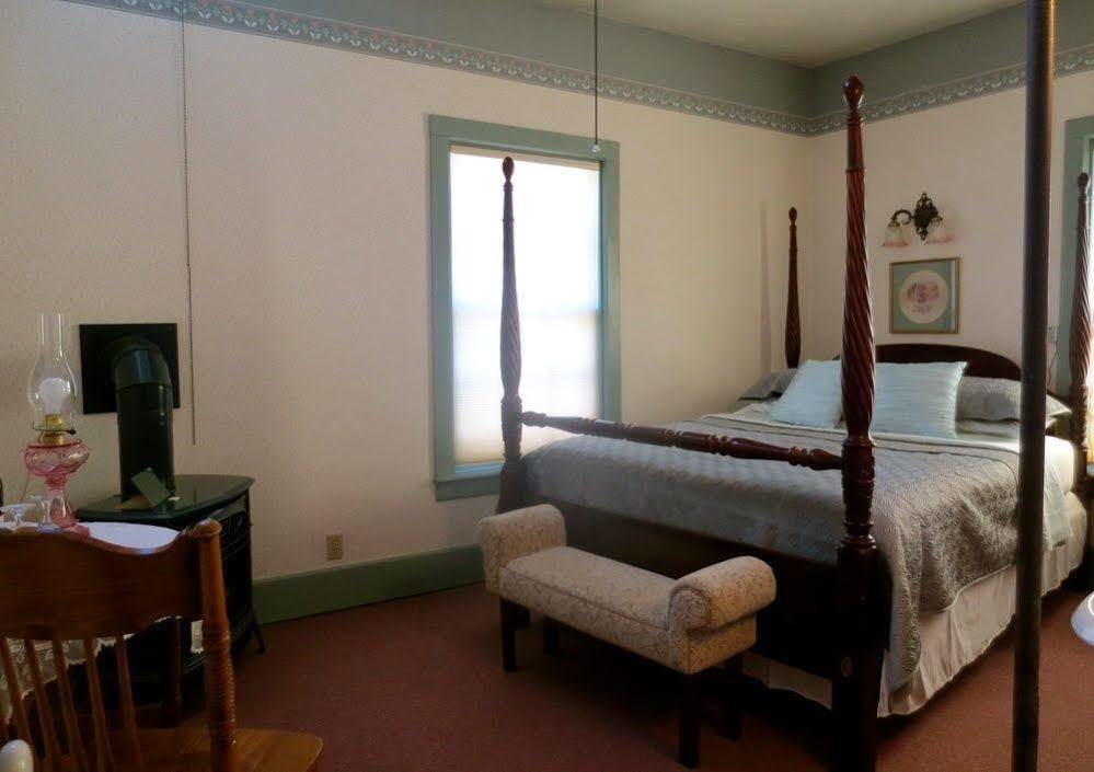 Carriage House Bed & Breakfast Winona Εξωτερικό φωτογραφία