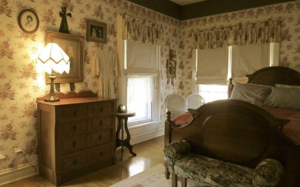 Carriage House Bed & Breakfast Winona Εξωτερικό φωτογραφία