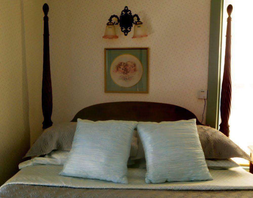 Carriage House Bed & Breakfast Winona Εξωτερικό φωτογραφία