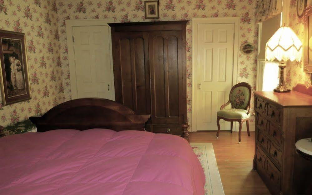 Carriage House Bed & Breakfast Winona Εξωτερικό φωτογραφία